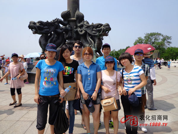 劉公島美女帥哥快樂留影