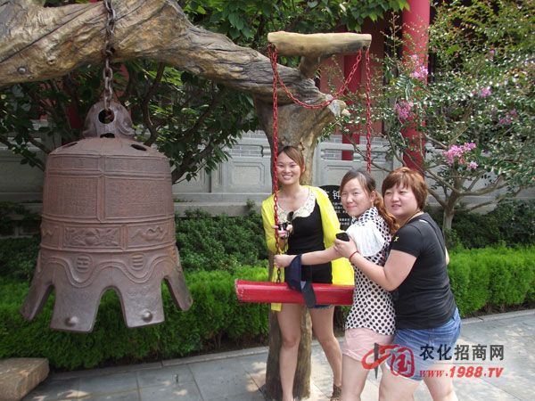 撞一撞幸運(yùn)鐘