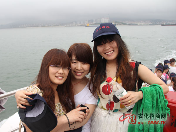 坐輪船前往劉公島