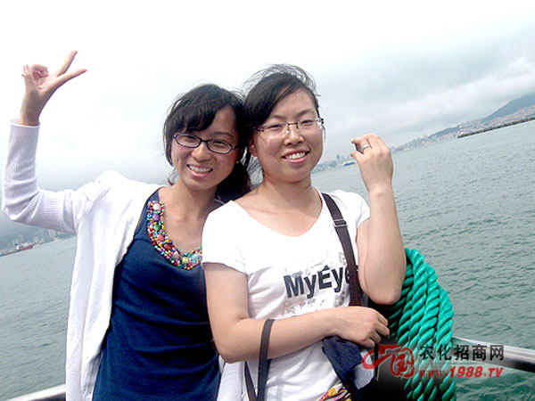 站在甲板上一起瘋狂