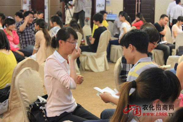 我們“遵從指示”選擇自己的搭檔