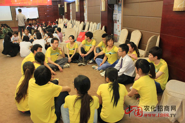 風(fēng)雨同舟,的團(tuán)隊(duì)