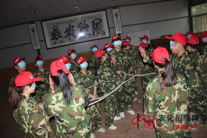 äˡ@(g)h(hun)(ji)׌҂һ(g)F(tun)(du)(dng)Ҫһ(g)õI(lng)(do)ȥI(lng)(g)F(tun)(du)