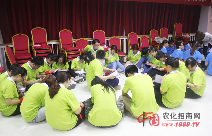 付出不亞于任何人的努力--端午節(jié)期間洗禮