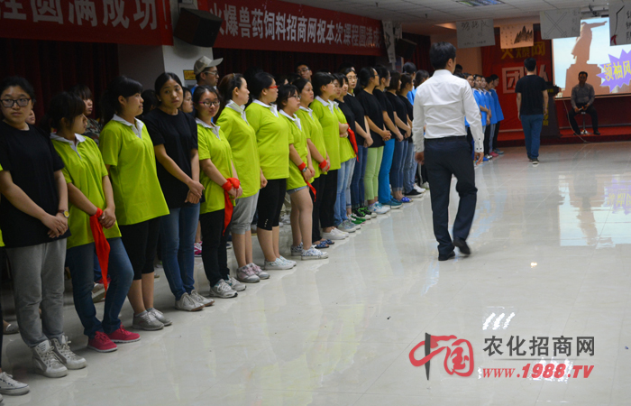 代表火爆正能量的雄霸隊(duì)