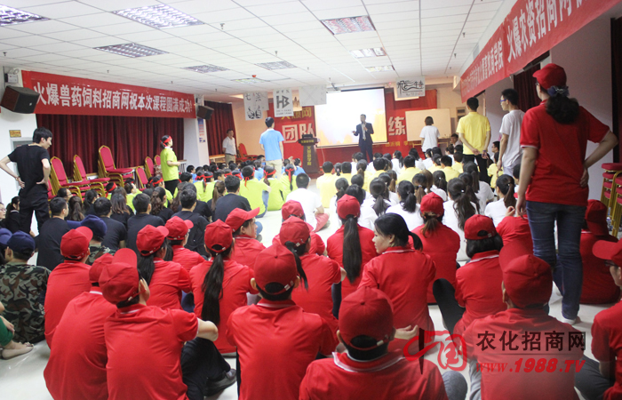 風雨同舟我們同行!