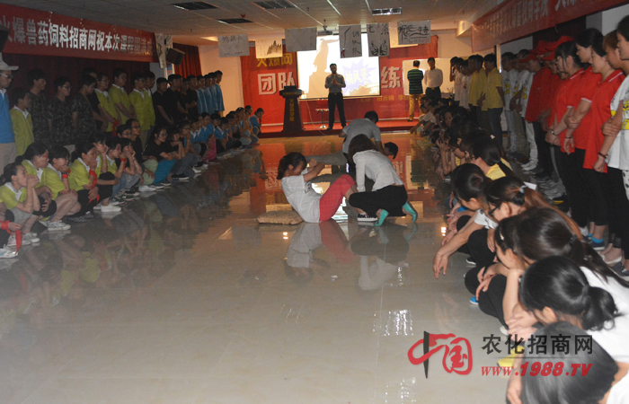 心懷感恩,與愛(ài)同行!