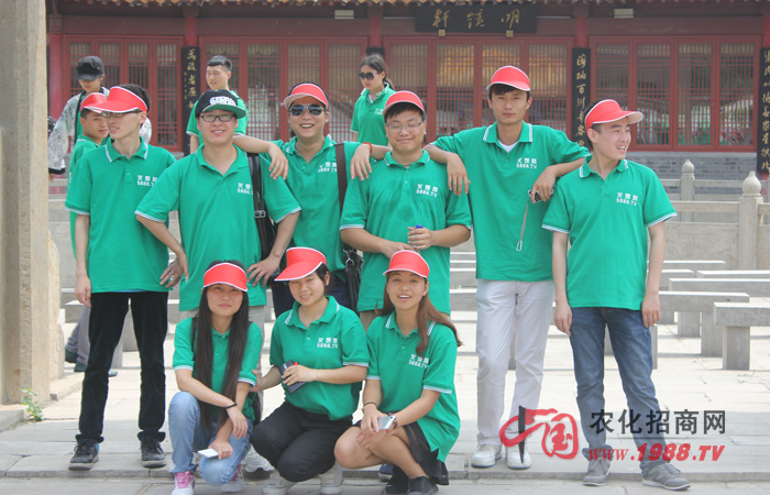 堅(jiān)持就是勝利,團(tuán)結(jié)溫暖人心