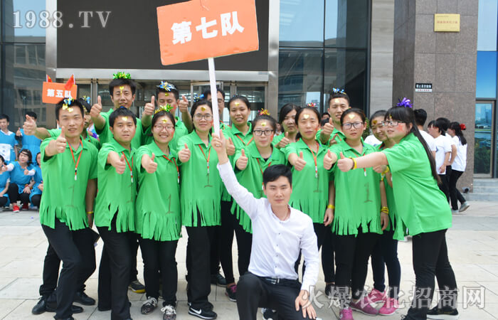 讓感恩之心伴隨夢(mèng)想的翅膀飛翔