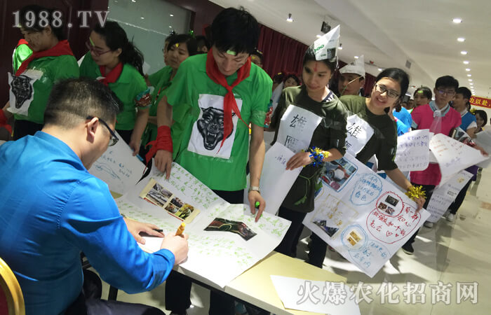 用的自己迎接明天