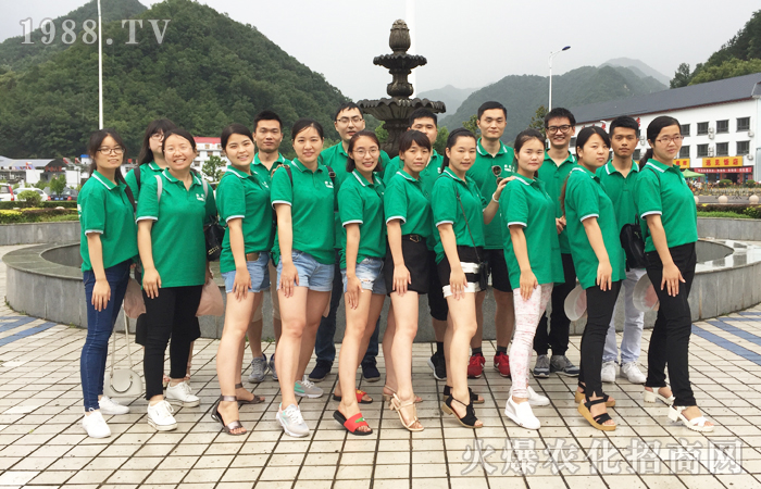 青春無畏 勇攀高峰