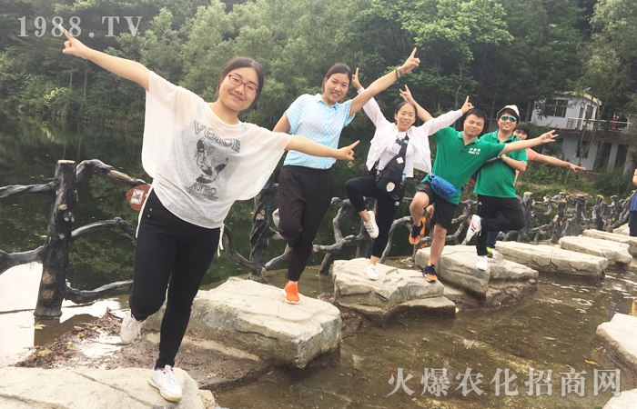 沒有比人更高的山,沒有比腳更長(zhǎng)的路!