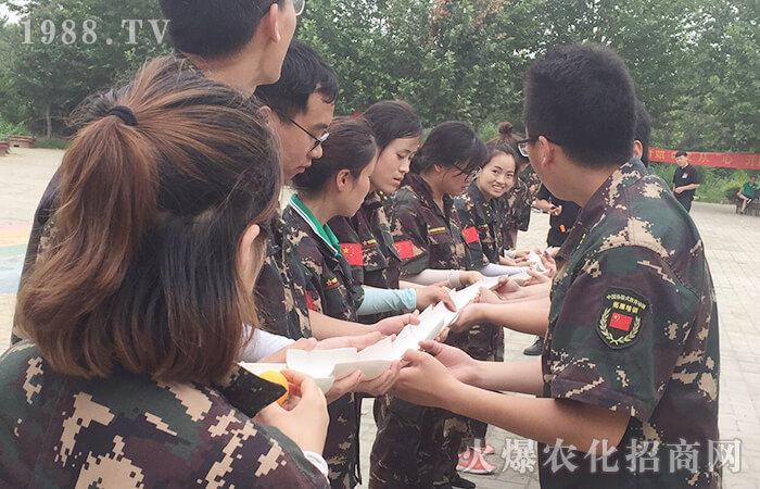 堅(jiān)守初心 勇往直前