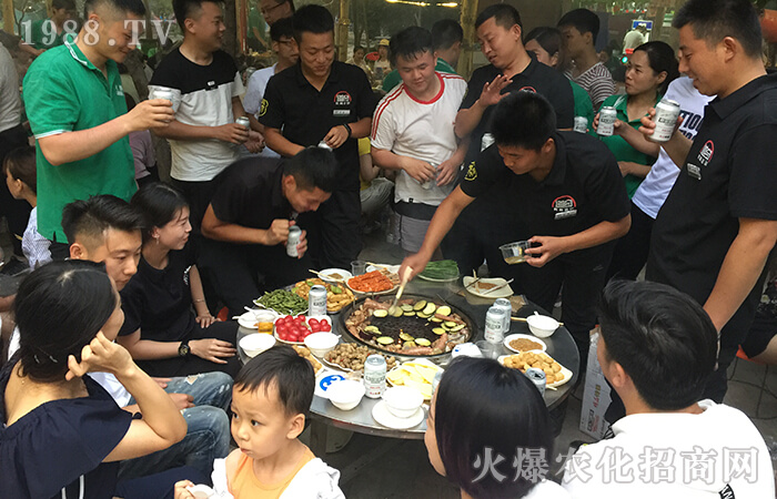 風(fēng)雨同舟,我們一起闖