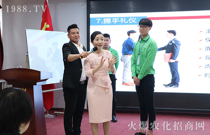 不學(xué)禮,和咸魚有什么區(qū)別