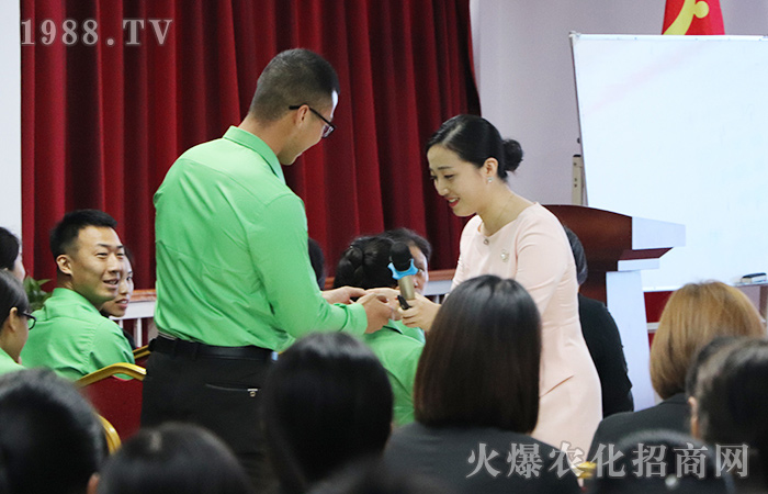 學(xué)習(xí)商務(wù)禮儀的感悟與啟發(fā)