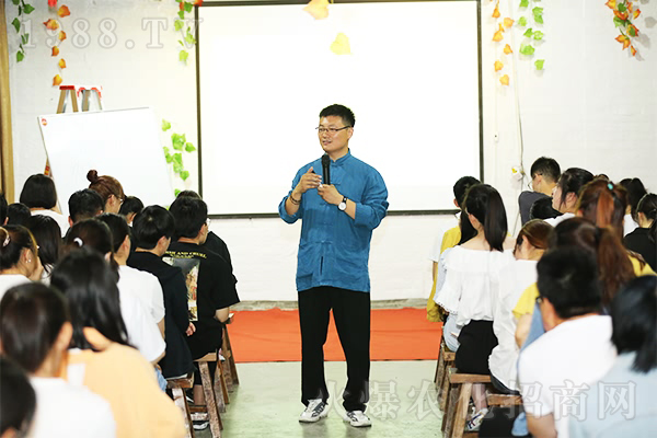 品讀《道德經(jīng)》,感悟人生哲理!