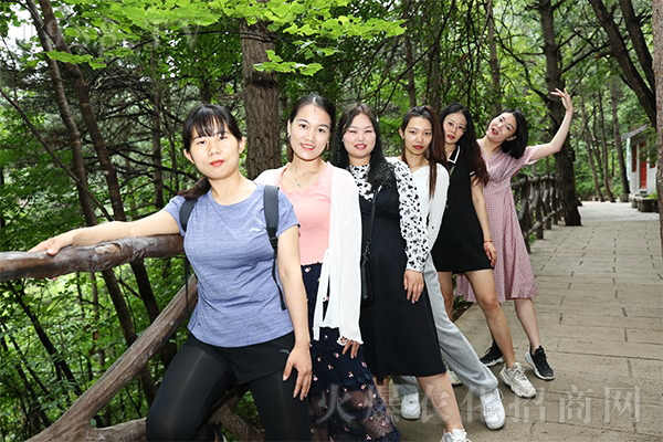 胸懷夢想、學會感恩、團結互助、才能走得更遠