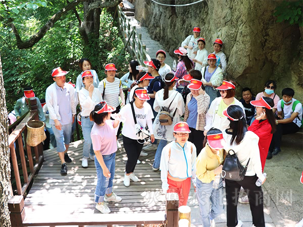 永遠(yuǎn)不要停下自己攀登的腳步