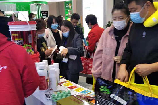 植物病毒病的“克星”!速殺蚜蟲白粉虱,,持效期長達(dá)40天!