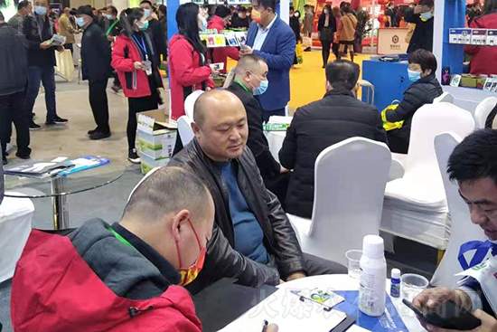 植物病毒病的“克星”!速殺蚜蟲白粉虱,,持效期長達(dá)40天!