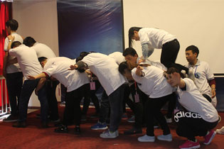 𱬾W(wng)F(tun)Ӗ(xn)IL(fng)չʾվھ˵ļĸh(yun)